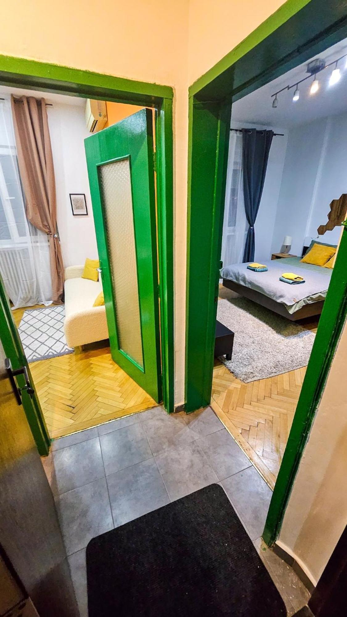 Apartament Downtown National Theatre, Square *